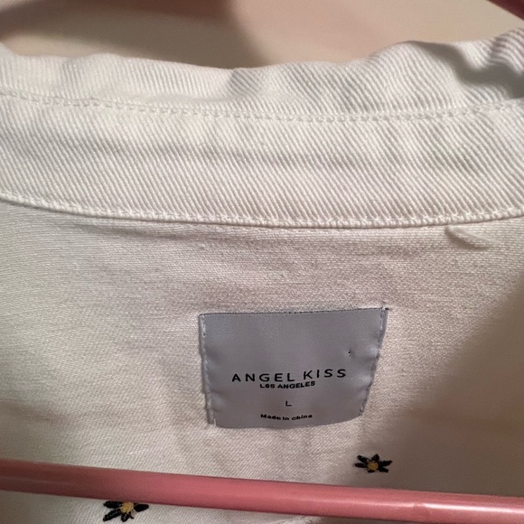 Angel Kiss White Denim Jacket with Floral Embroidery - Picture 3 of 6